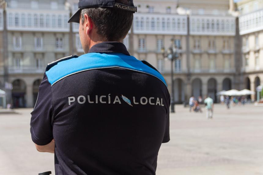 La Policía Local detiene a un joven de 26 años tras tratar de estrangular a su pareja